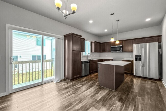 Foto del edificio - 15135 Bellflower Ln