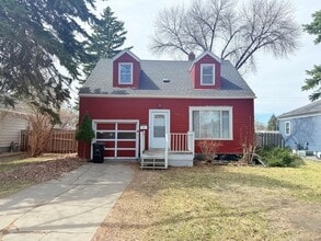 Building Photo - 1638 9th St N