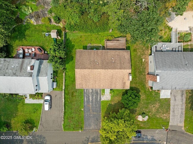 Foto del edificio - 37 Windsor Ln