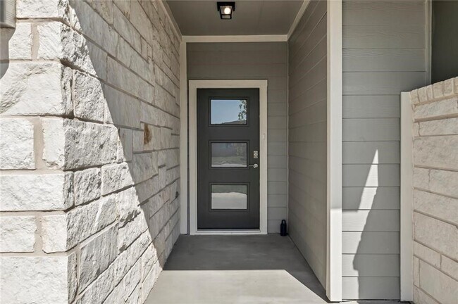 Building Photo - 14307 Macquarie Dr