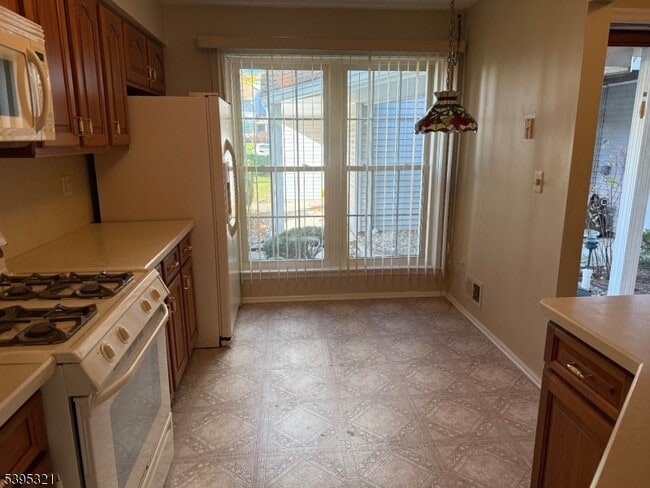 Building Photo - 75 Homestead Ln