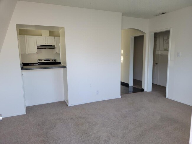 Living Room Desk Area Hallway - 402 D St