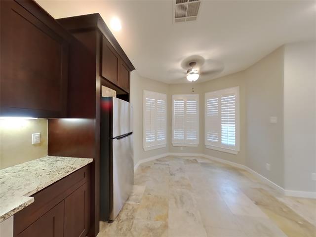 Building Photo - 9210 Chimneywood Dr