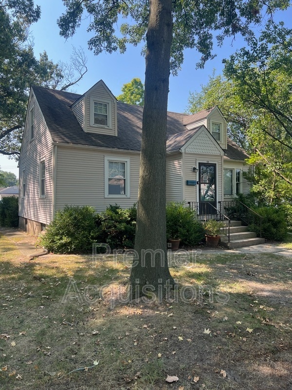 Photo - 126 E 3rd St House