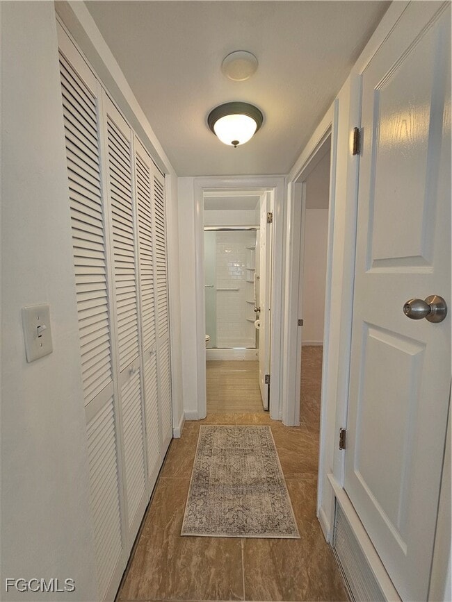 Foto del edificio - 702 Joel Blvd