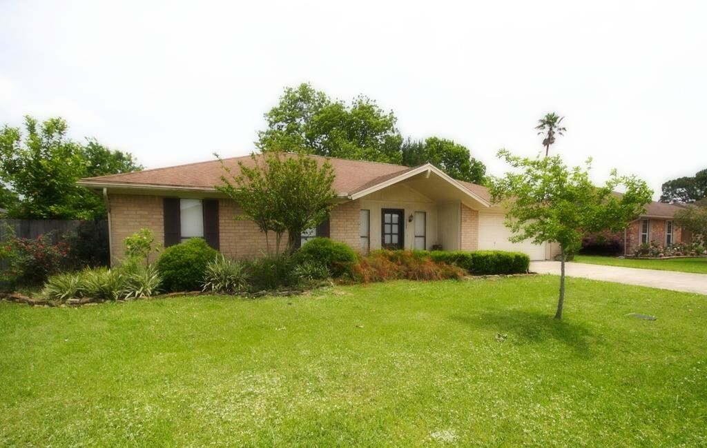 Primary Photo - 7700 Spring Meadow Ln