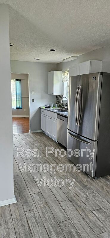 Foto del edificio - 427 W Smithfield Cir