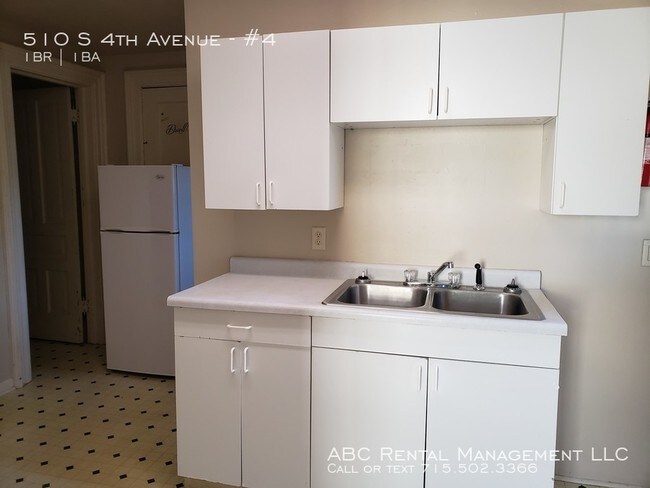 Building Photo - Close to Marathon park!