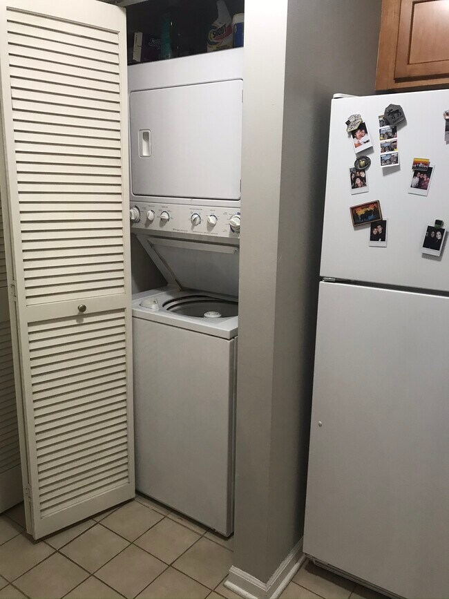 Foto del edificio - 1215 N Orleans Ct