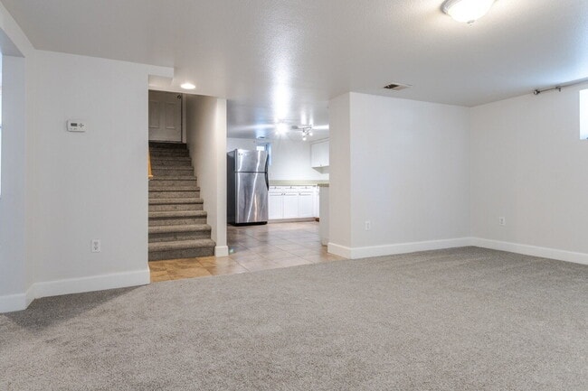 Building Photo - Updated Lower-Level Apartment Steps From Downtown Littleton!