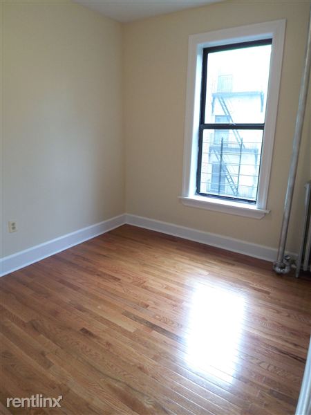 Primary Photo - 4254 Carpenter Ave