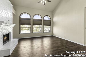 Building Photo - 419 Coyanosa Falls