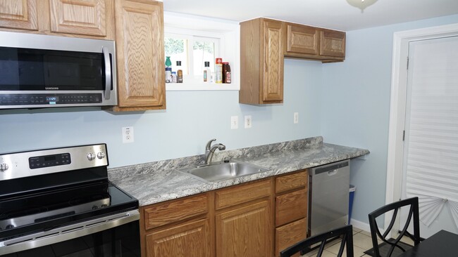 Building Photo - 1516 Gridley Ln
