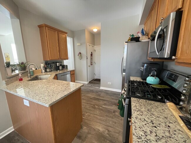 Foto del edificio - 1121 Bromley Ct