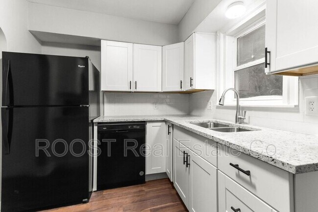 Building Photo - 554-556 Fairwood Ave