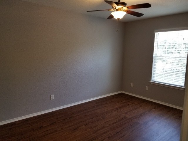 Building Photo - 11106 Belair Dr