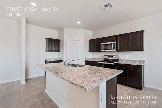 Building Photo - 4Bed/2Bath Home, nestled in the picturesqu...