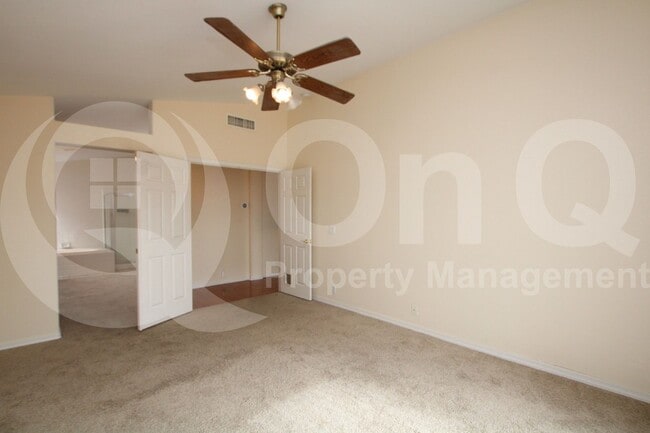 Building Photo - 1535 E Michelle Dr