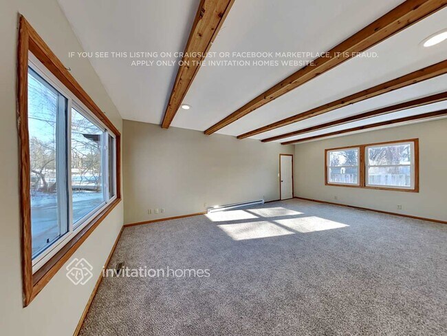 Foto del edificio - 2944 Albert St N