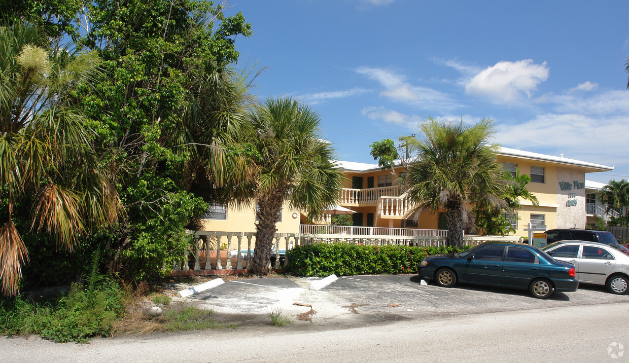 Building Photo - Vilamor Apartments