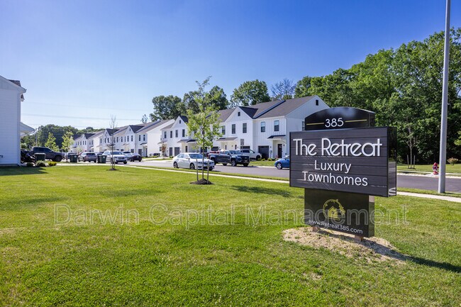 Foto del edificio - 385 N Tuckahoe Rd