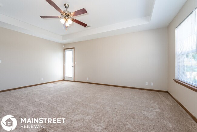 Building Photo - 1408 Eagle Dr