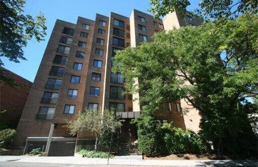 Foto del edificio - 1243 Beacon St