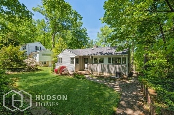 Primary Photo - 541 Park Dr