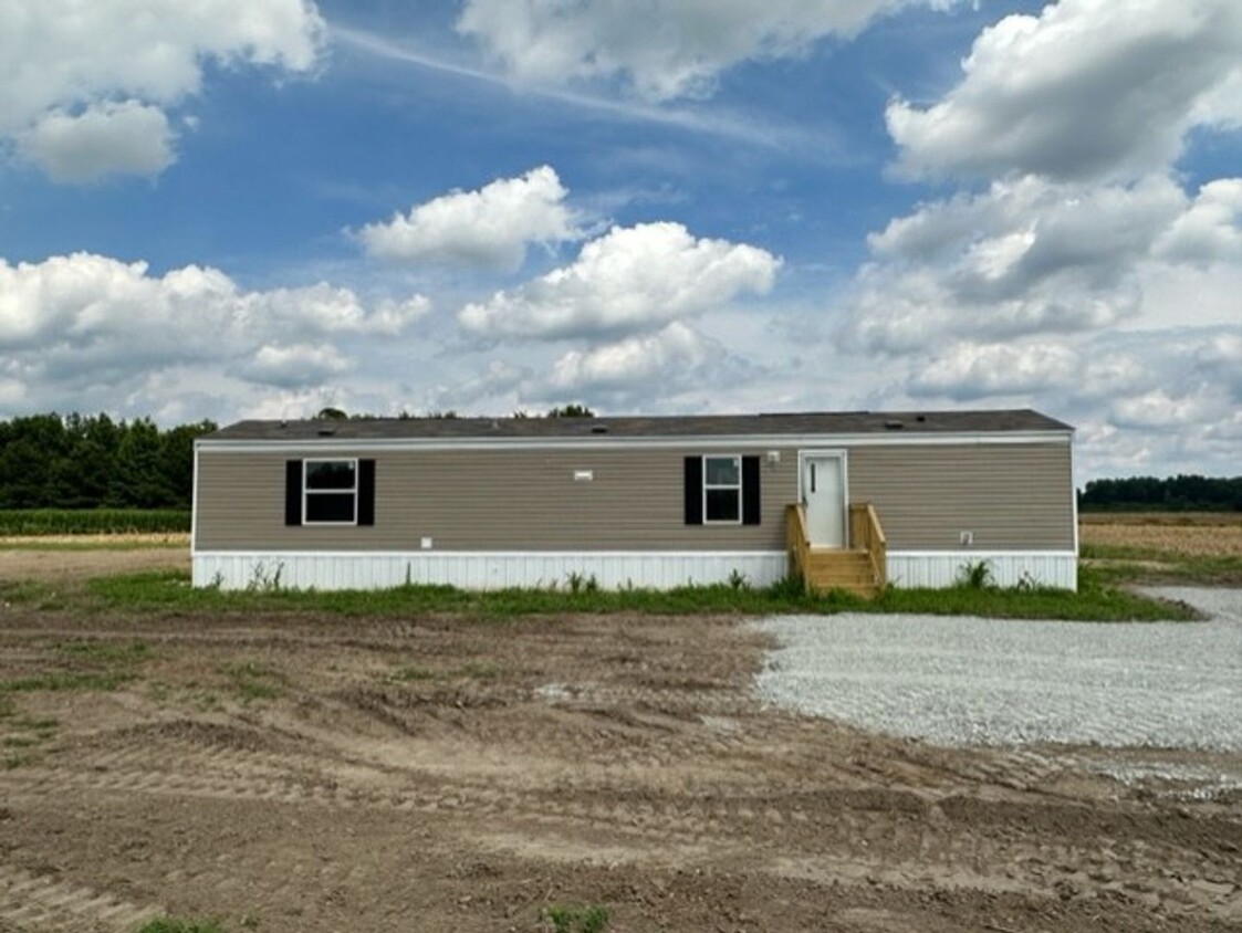 Foto principal - New Manufactured Home on Spacious Lot