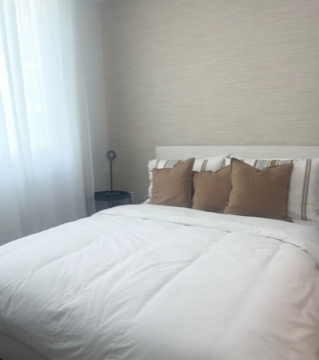 Building Photo - 10361 SW 16th St