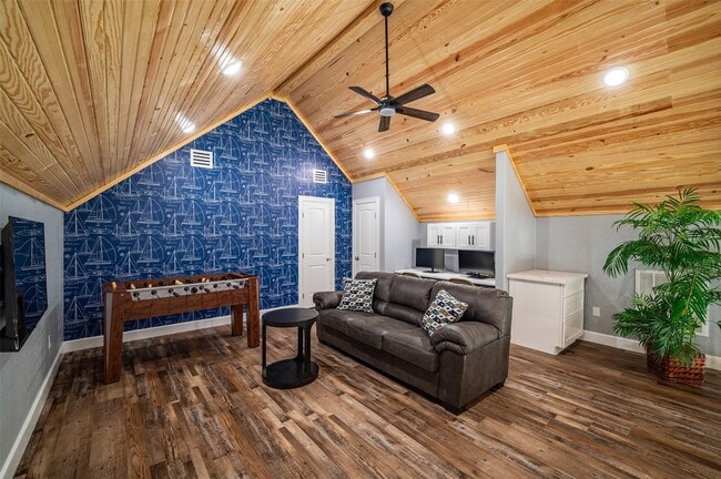 Building Photo - 413 Pompano Ln