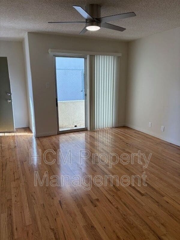 Building Photo - 1811 7th St