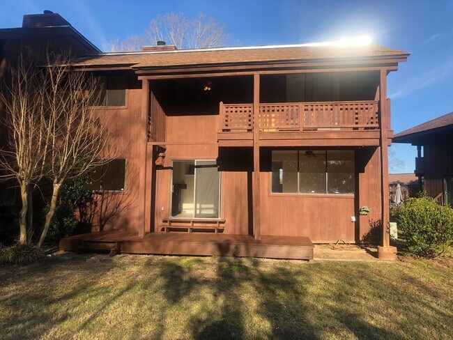 Building Photo - PEACHTREE CITY- 2 Northlake Circle -3 Bedr...