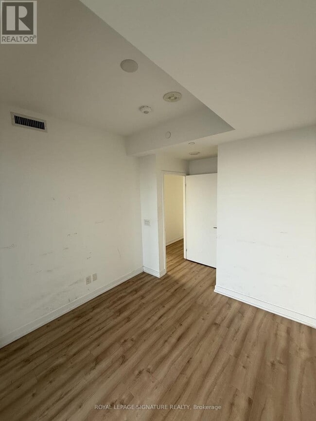 Photo du bâtiment - 135 E Liberty St