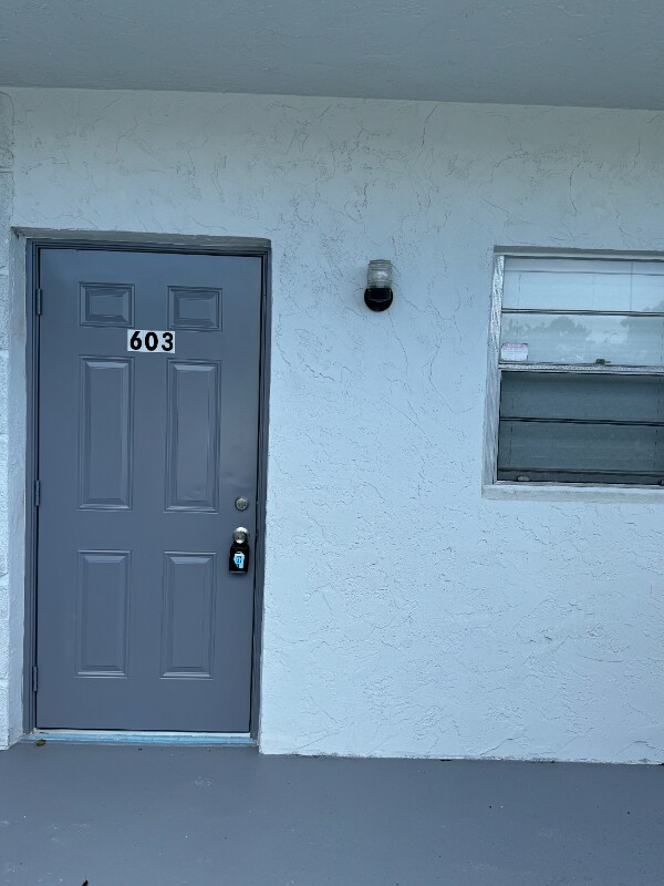 Building Photo - 510 24th Ave N