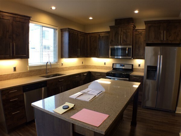 Foto del edificio - 63166-63166 NE Meridian Pl