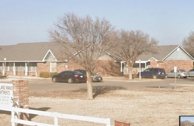 Foto del edificio - 903 Alamo Rd