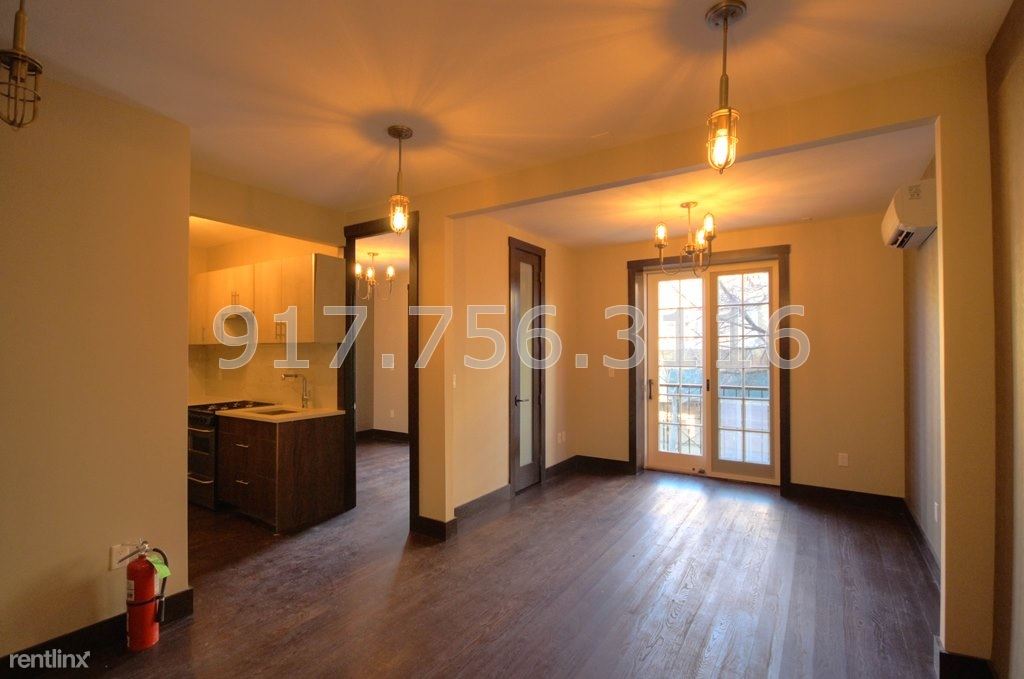 Primary Photo - 256 N 6th St