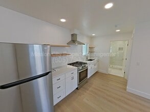 Building Photo - 328 W Pedregosa St