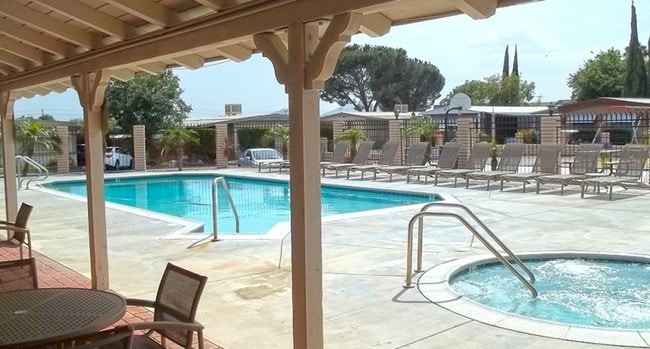 Piscina - Parque La Quinta