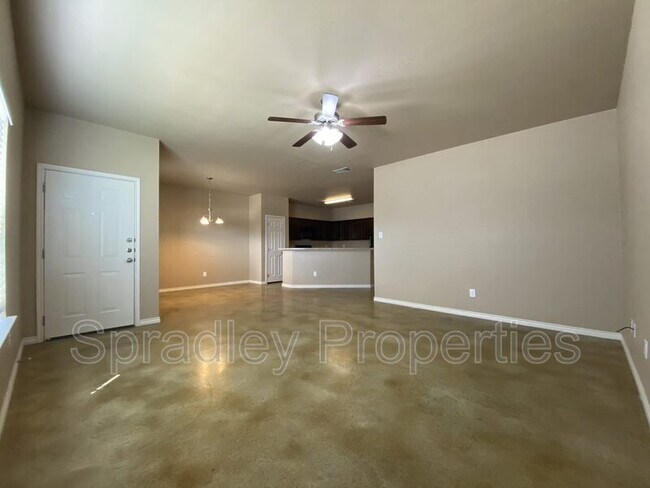 Foto del edificio - 7008 Cameron Park Rd