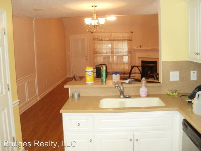 Foto del edificio - 120 Harvestwood Dr