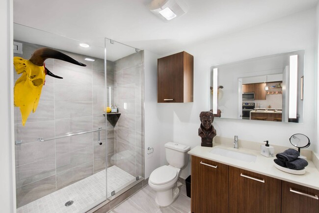 Interior Photo - AMLI Midtown 29