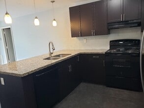 Building Photo - 4392 Riverside Dr