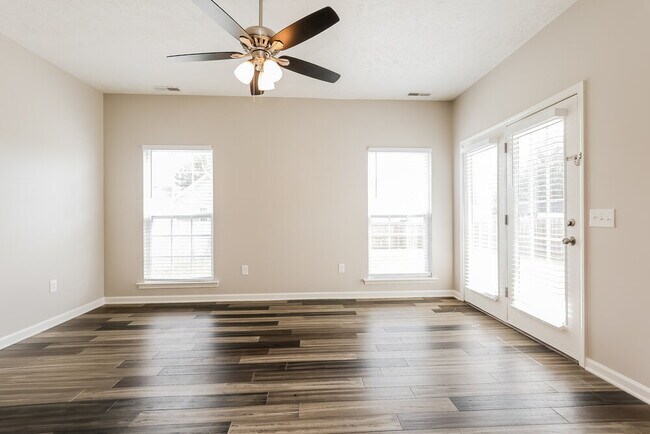 Foto del edificio - 2821 Painted Pony Dr