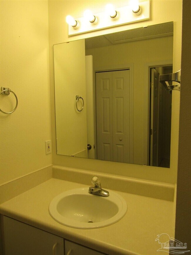 Foto del edificio - 8527 Nantucket Pl