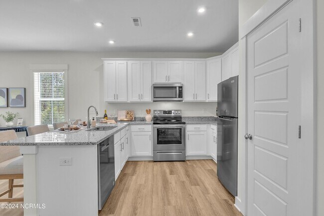 Foto del edificio - 6032 Beckington Dr