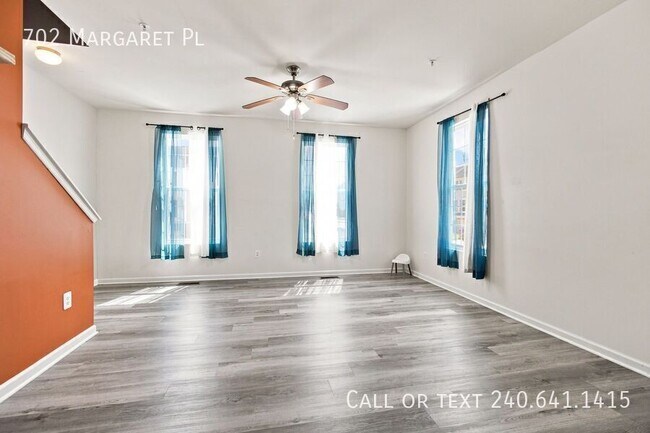 Foto del edificio - 702 Margaret Pl