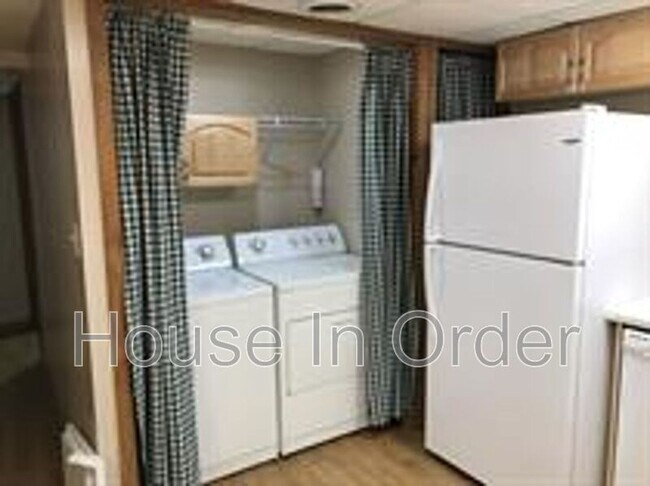 Foto del edificio - 12 Looking Glass Ln