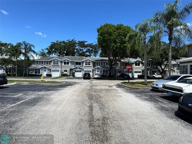 Building Photo - 12159 SW 52nd Ct